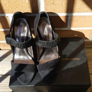 MAKE ME A OFFER! Black suede shoes